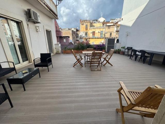 Suite Con Terrazza In Centro Storico CTA Exteriör bild