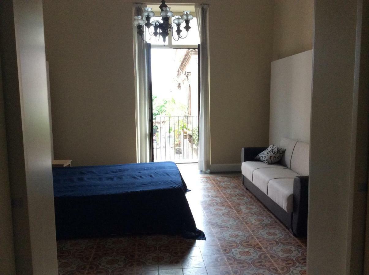 Suite Con Terrazza In Centro Storico CTA Exteriör bild