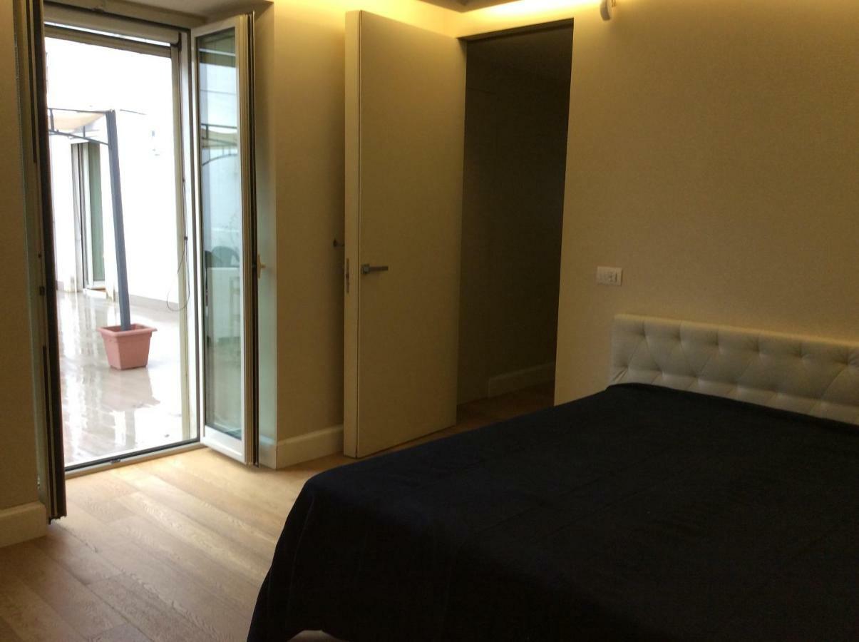 Suite Con Terrazza In Centro Storico CTA Exteriör bild
