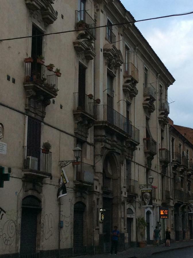 Suite Con Terrazza In Centro Storico CTA Exteriör bild