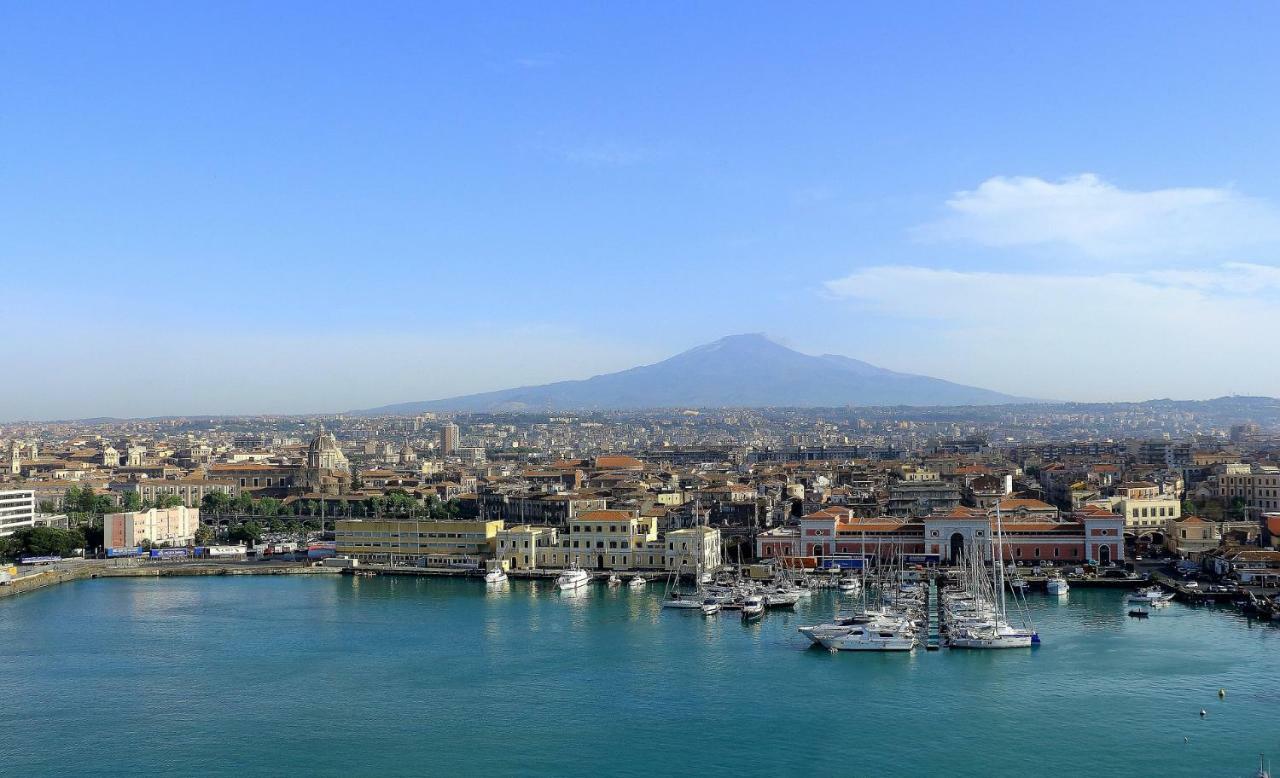 Suite Con Terrazza In Centro Storico CTA Exteriör bild
